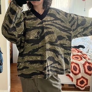 Camouflage V-Neck long sleeve